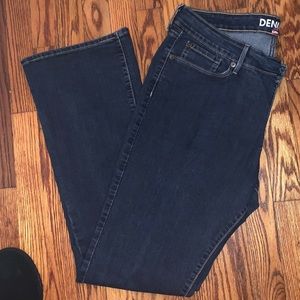 modern bootcut Denizen Levi’s basically new jeans